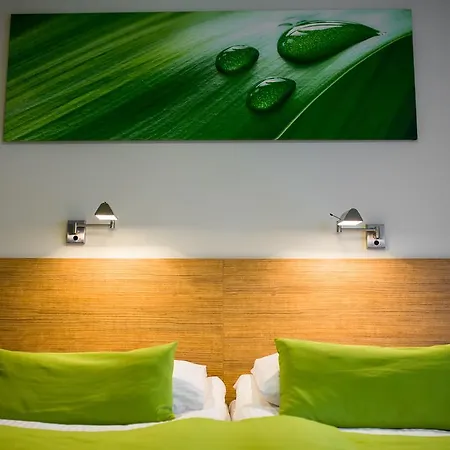 ***nat Hotel 3*