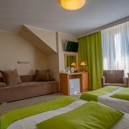 ***nat Hotel